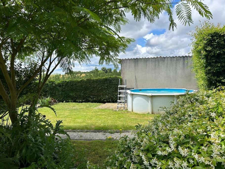 Un Havre De Paix Au Perigord Villa Anlhiac Exterior photo